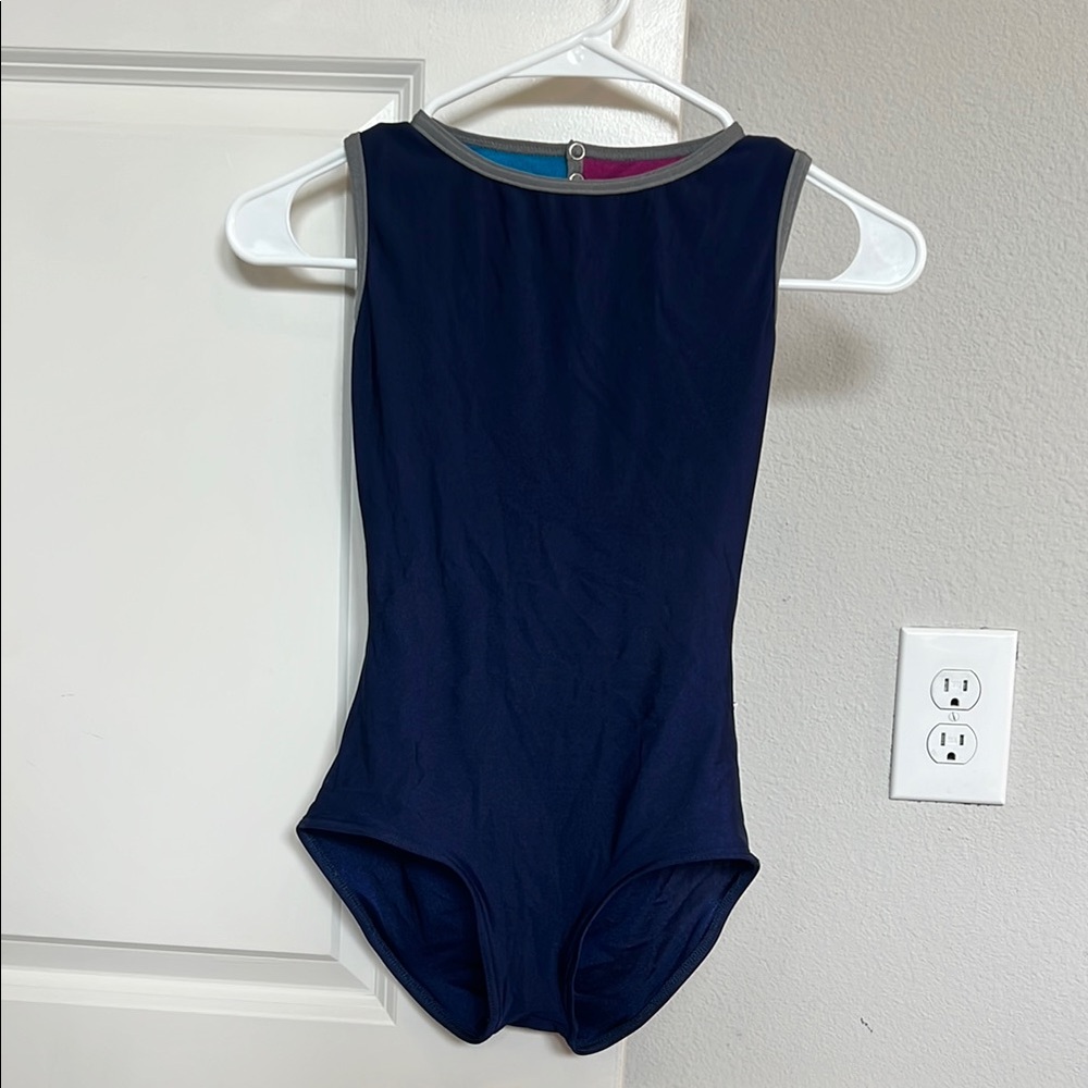 Yumiko Leotard - Larissa